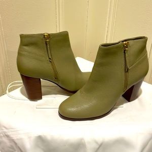Cole Haan Grand. OS ankle boot size: 8B